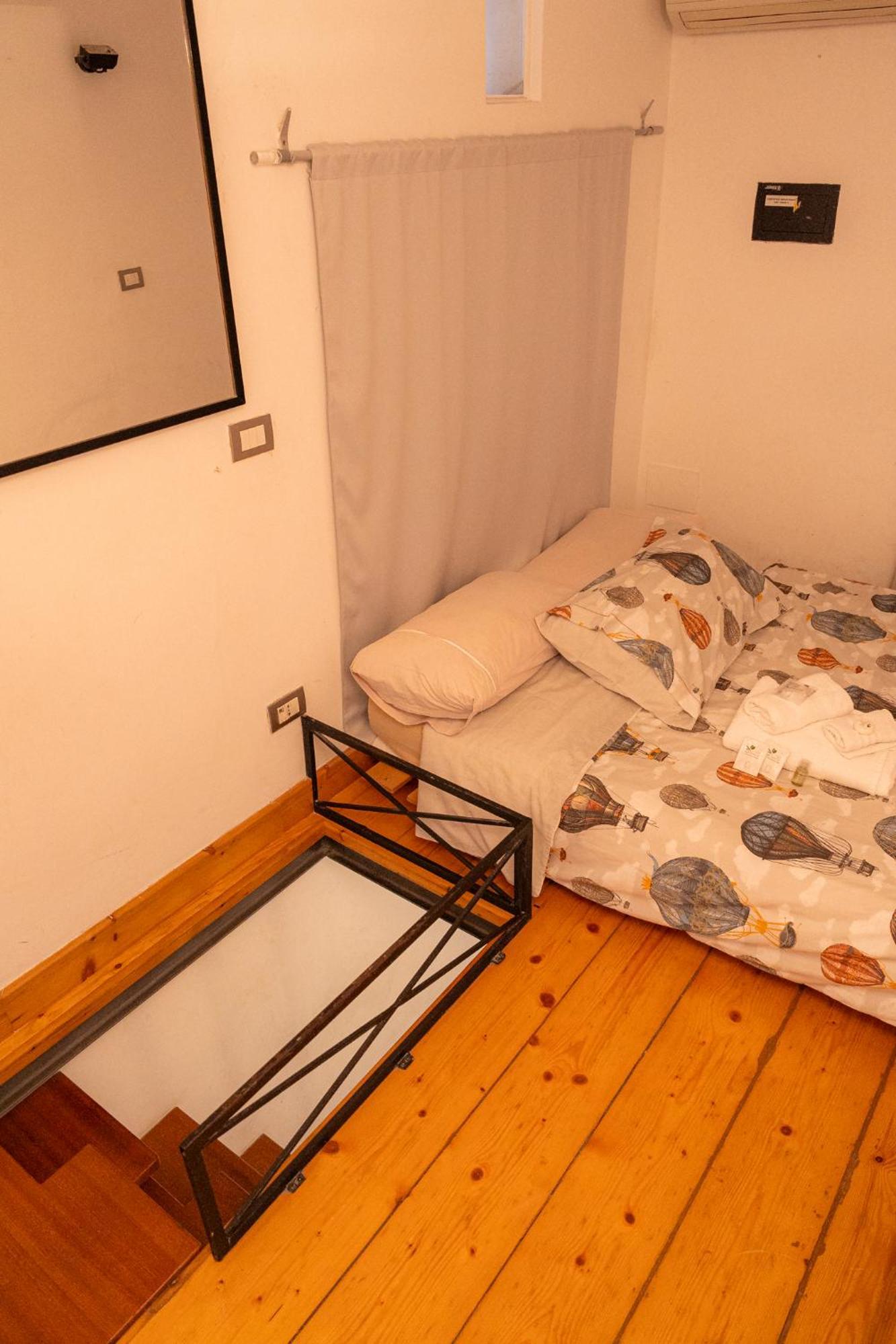 Homehouse Serpenti - Colosseum - Rione Monti Рим Стая снимка